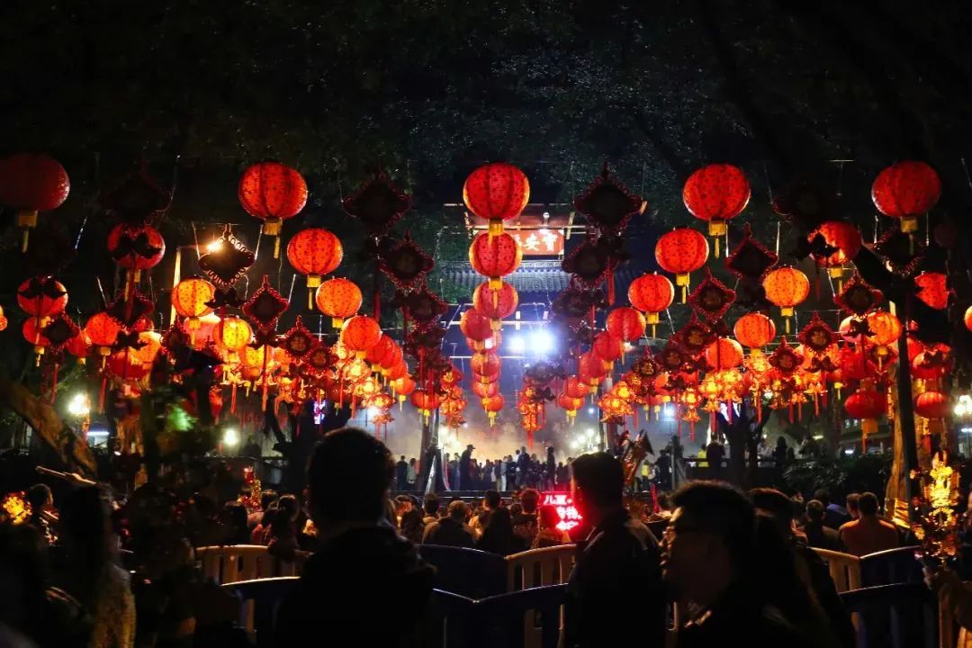 太突然！东莞多镇街宣布！去黄旗祈福要预约！