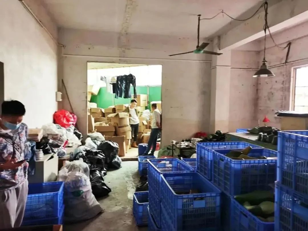 东莞警方查获5000多双“品牌”鞋！有你常穿的牌子吗？