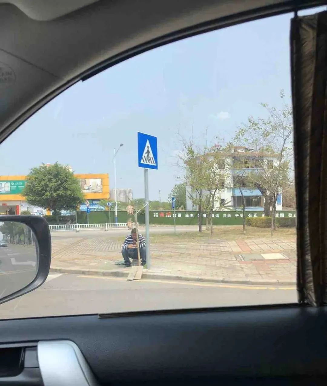 紧急提醒！东莞好多这种骗子出没！不要相信！