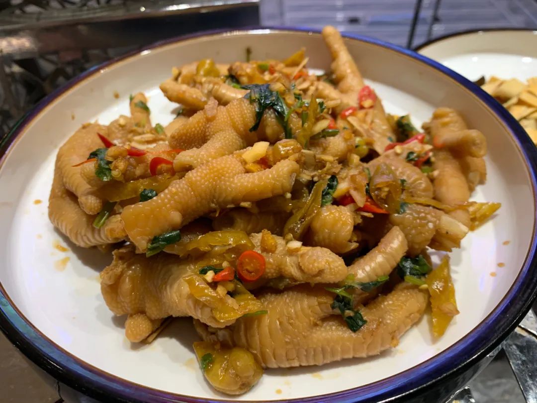 拼手速98/人！东莞这家“扶墙级”自助餐厅，没有128G的胃都不敢去！