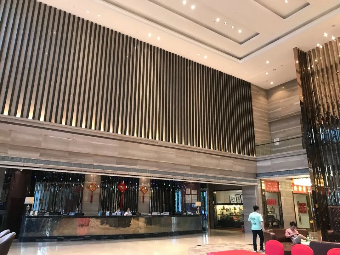 拼手速98/人！东莞这家“扶墙级”自助餐厅，没有128G的胃都不敢去！