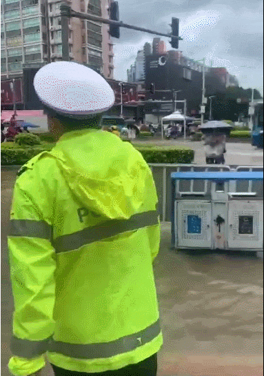 突发暴雨！东莞多镇街被淹！更可怕的还在……快提醒家人！