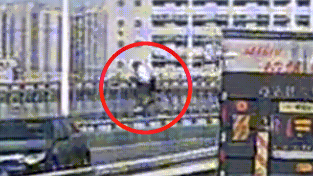 太感动了！这些东莞人​你们认识吗？人民日报点名​赞扬！