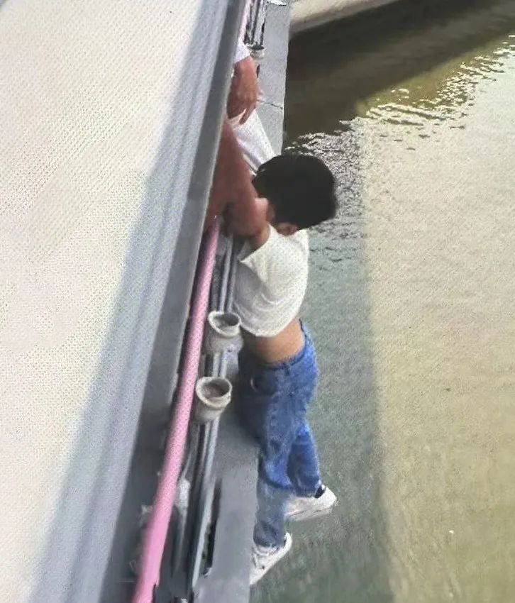 太感动了！这些东莞人​你们认识吗？人民日报点名​赞扬！