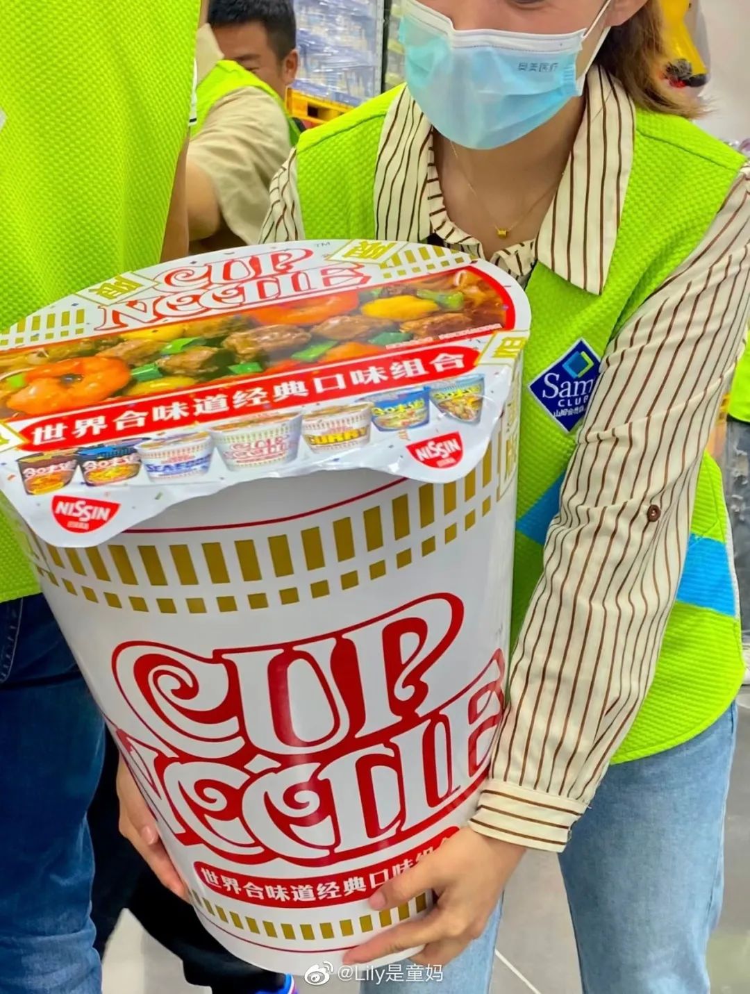 一桶方便面卖500元，还遭疯抢？网友：看不懂