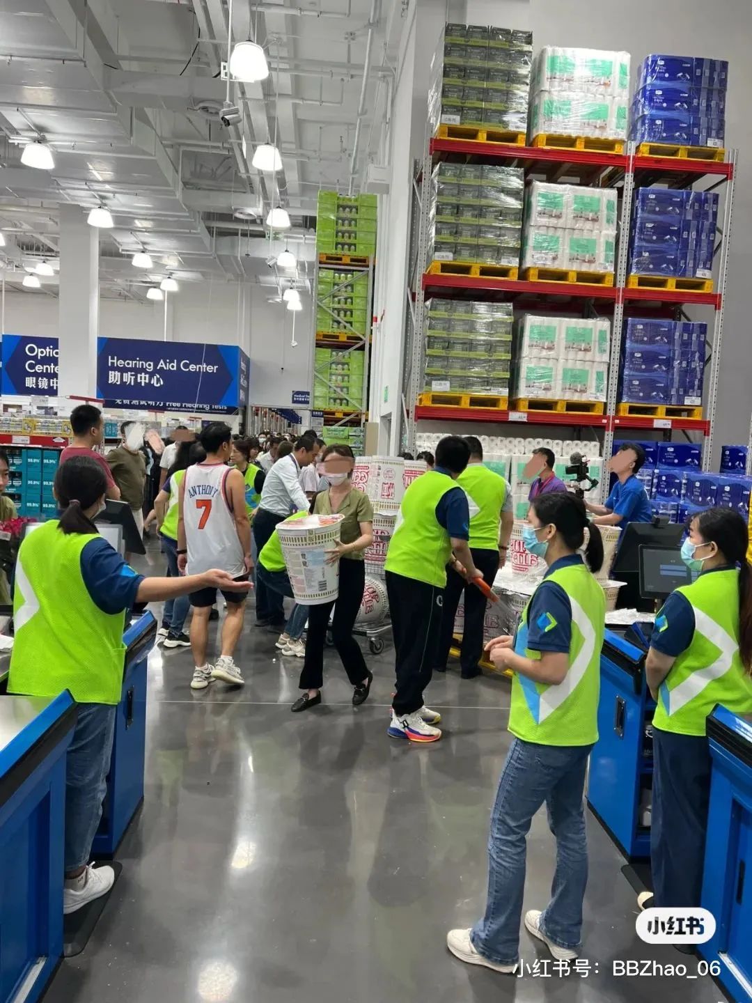 一桶方便面卖500元，还遭疯抢？网友：看不懂