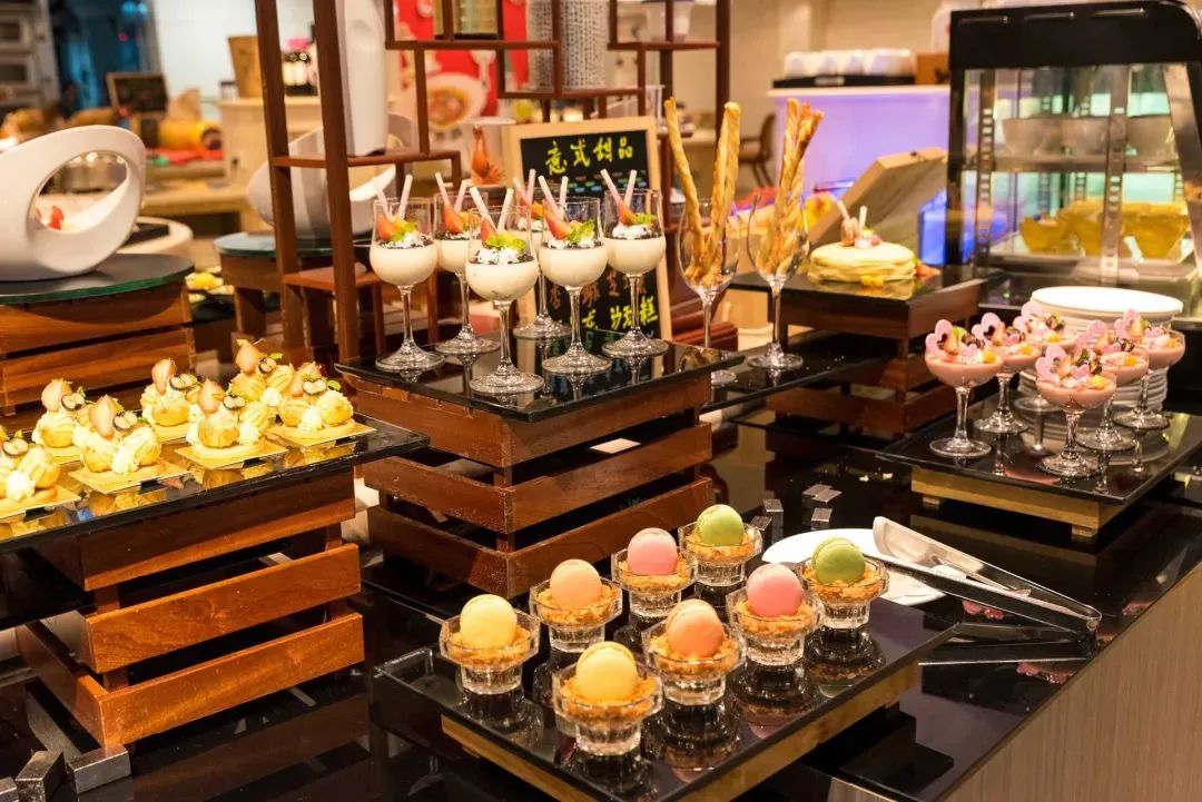 星级酒店！168户外游泳加豪华自助晚餐！周末开启温泉美食之旅！