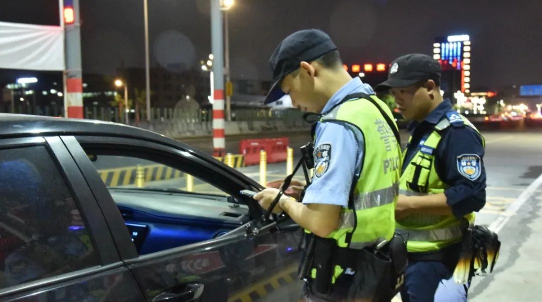 大行动？东莞街头突然出现大批警察！到底怎么回事？