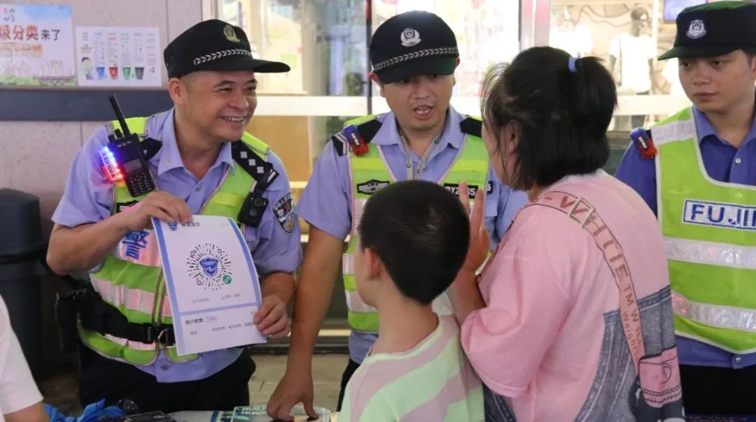 大行动？东莞街头突然出现大批警察！到底怎么回事？