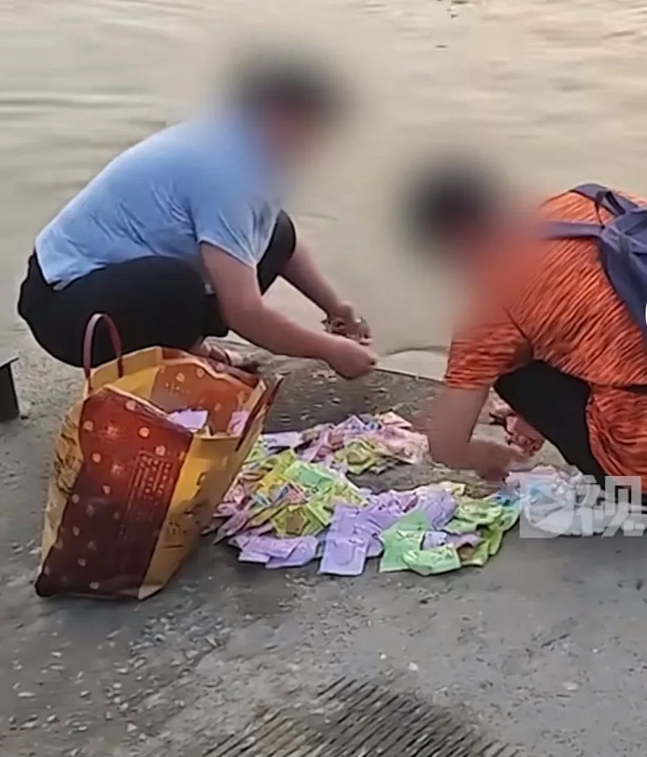 东莞两女子江边“放生”鱼豆腐火上热搜！有关部门回应了！