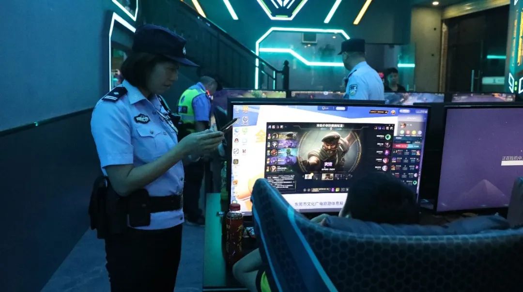 大行动？东莞街头突然出现大批警察！到底怎么回事？