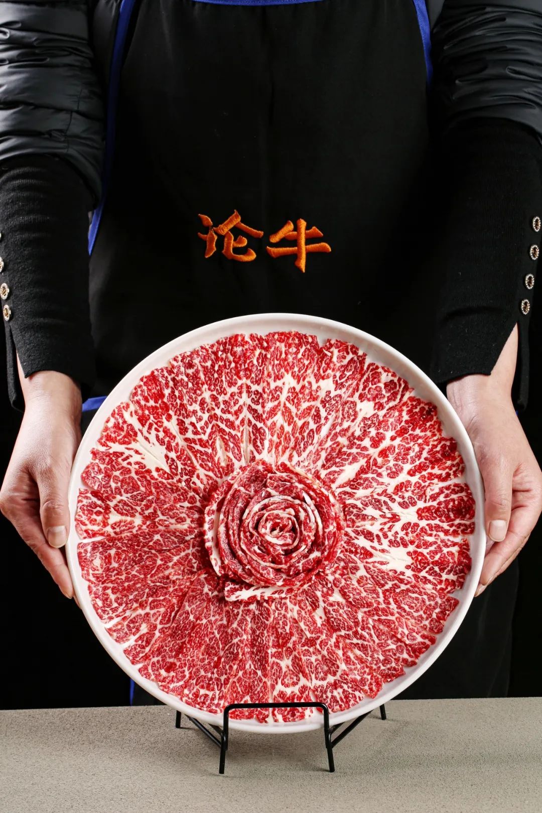 折！“不就是牛肉火锅，潮汕人没见过，东莞人追着吃？”"
