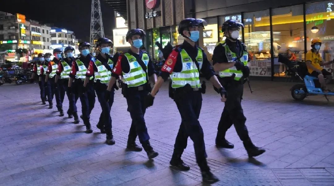 大行动？东莞街头突然出现大批警察！到底怎么回事？