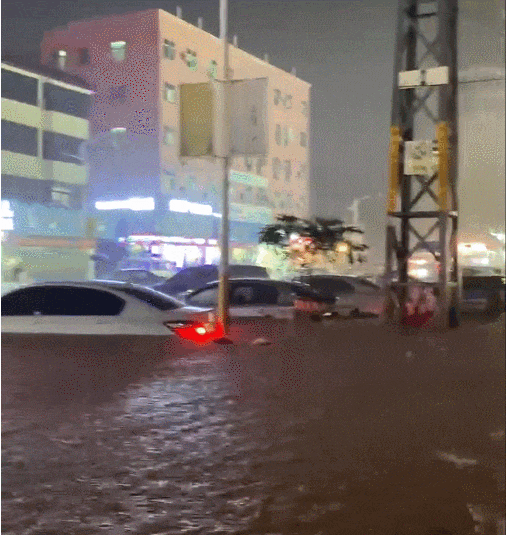 紧急通知！今日停课！超20个镇街暴雨红色预警！水深没过厂房！暴雨持续到.....