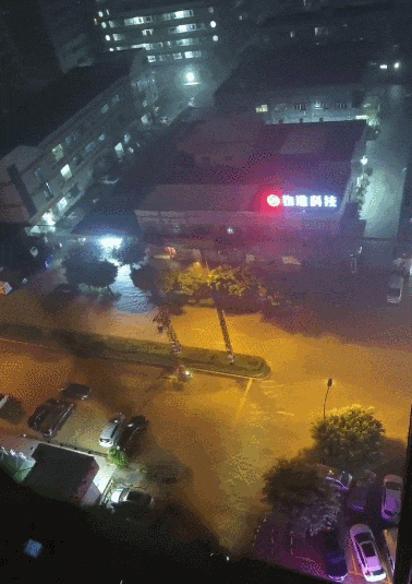紧急通知！今日停课！超20个镇街暴雨红色预警！水深没过厂房！暴雨持续到.....