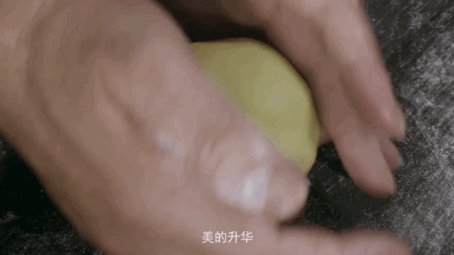 爆红！东莞网红月饼登上央视！