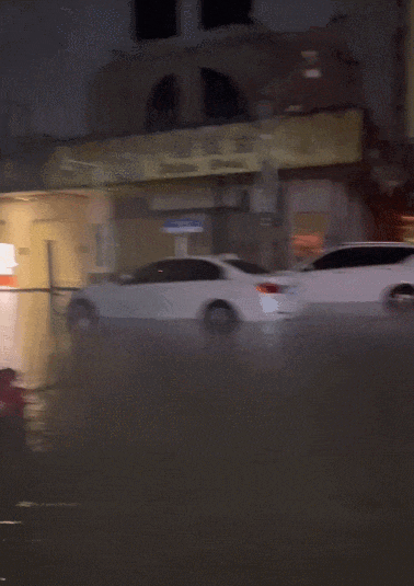 紧急通知！今日停课！超20个镇街暴雨红色预警！水深没过厂房！暴雨持续到.....
