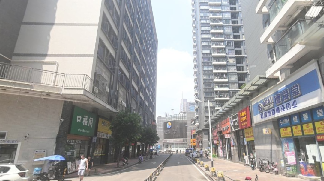 突发! 东莞这个商圈被围起来? 发生了什么?