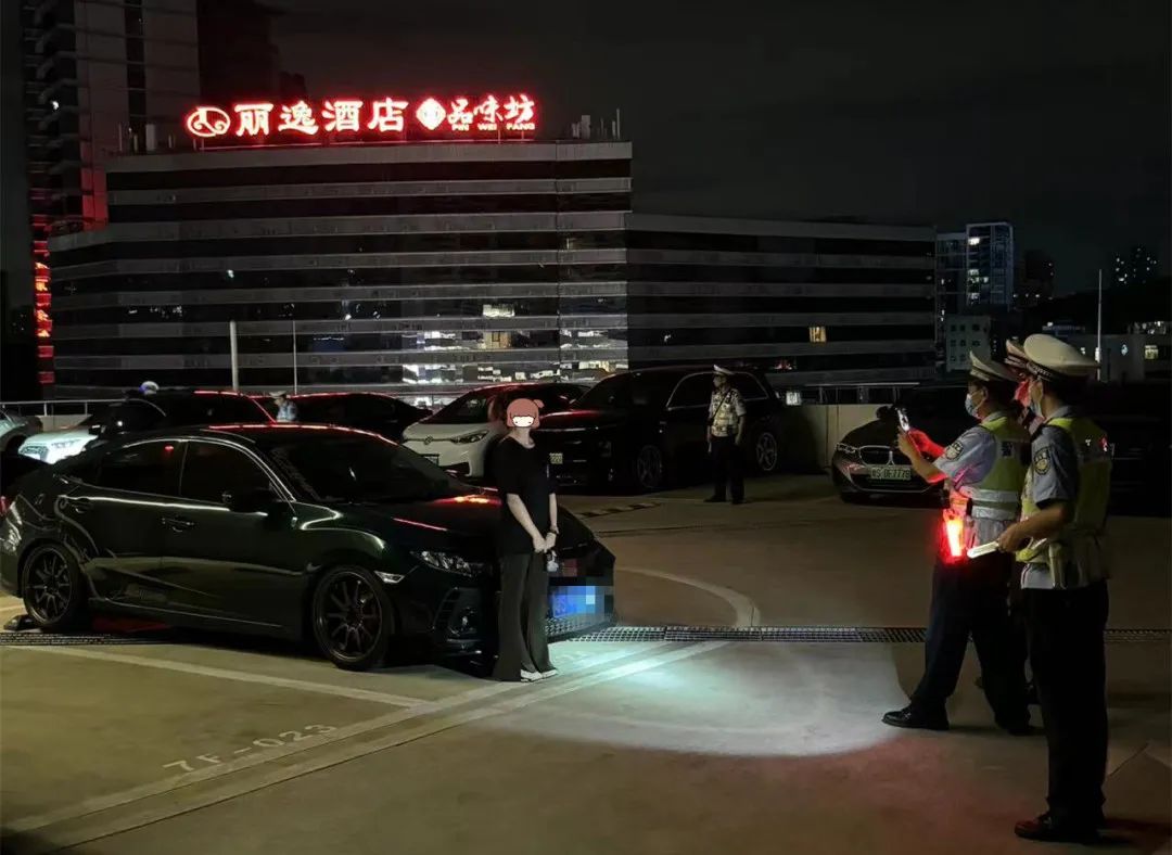 震惊! 东莞一杯咖啡550元? 这家网红店火了!