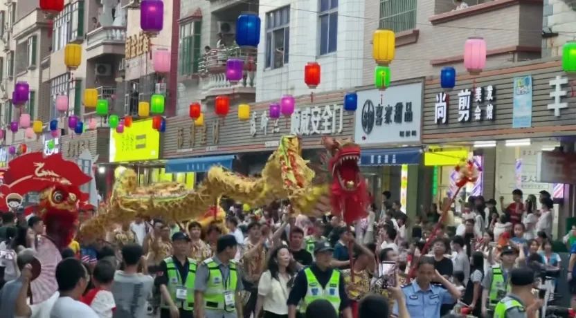 今天起不来的东莞人，昨晚都去了这里...
