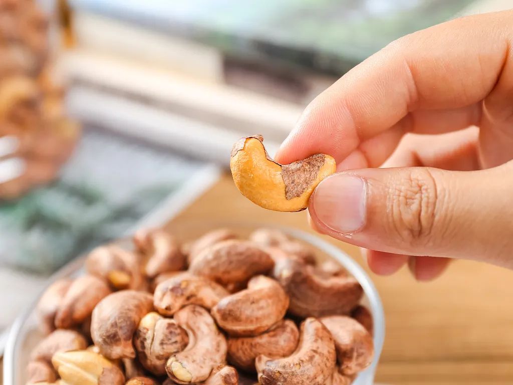 坚果热卖！低至19/盒！营养高，味道好，轻盐低脂！越南进口『虎皮盐焗超大颗腰果』来了！舌尖上的盛宴！！