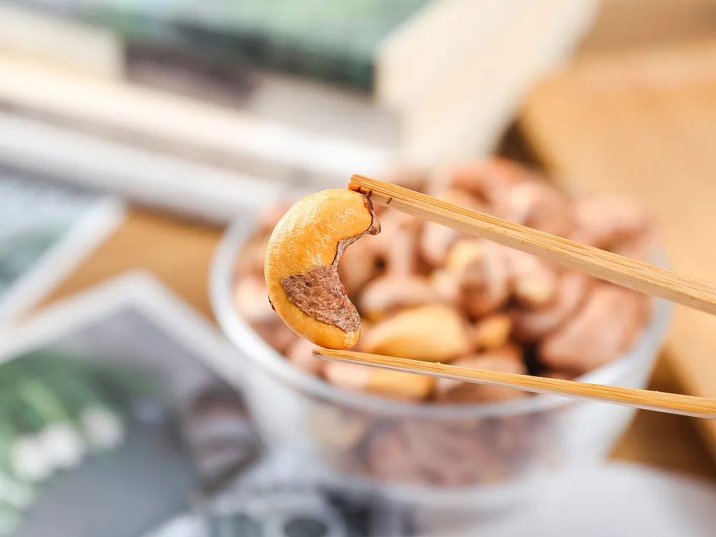 坚果热卖！低至19/盒！营养高，味道好，轻盐低脂！越南进口『虎皮盐焗超大颗腰果』来了！舌尖上的盛宴！！