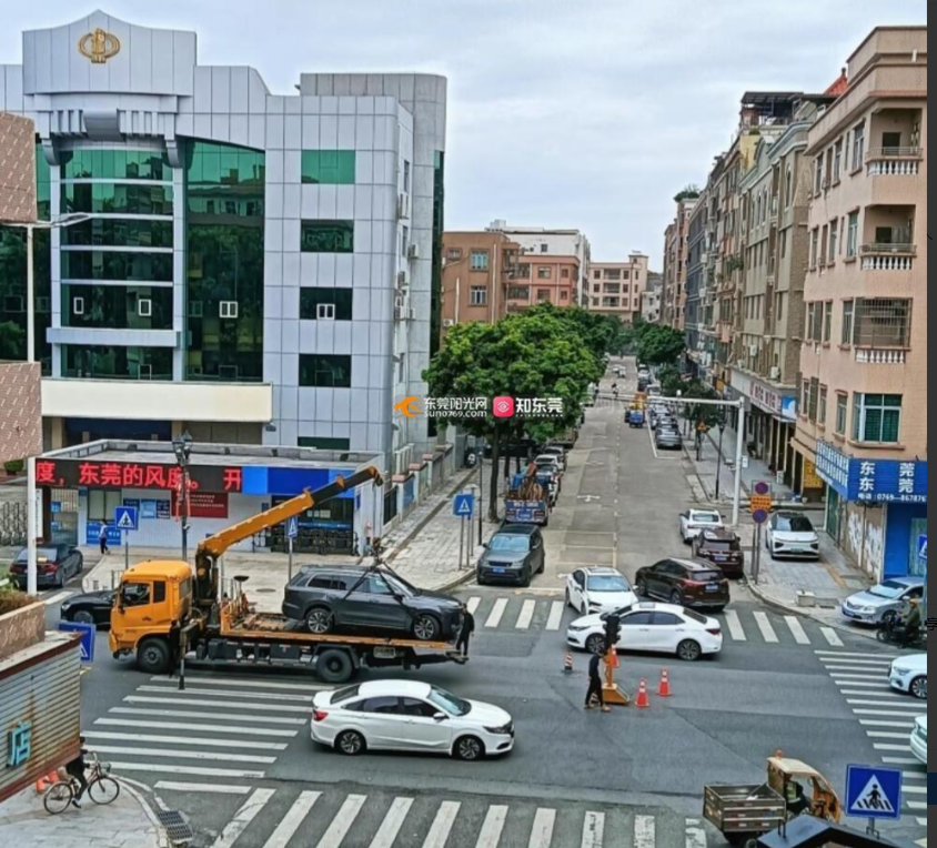 村路口易发事故，盼装红绿灯？东莞交警：安排！