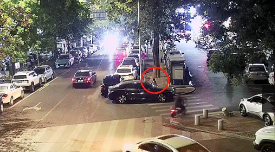 东莞一肇事者剐蹭小车后！司机非要请“肇事者”吃麦当劳！