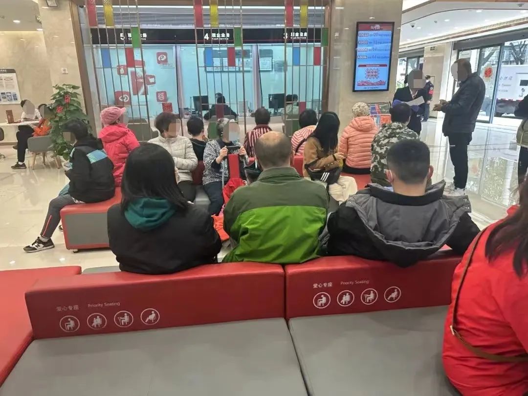 “秒没”！炒到近干元一套！没约到？还有一次机会！