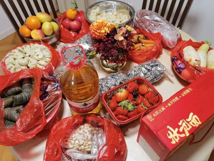 又又又开始了！东莞人的后备箱也太能装了，今年的“显眼包”是他们