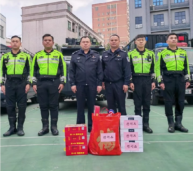 全网热议！谁认识东莞这几个铁骑？都被人挂上网了！