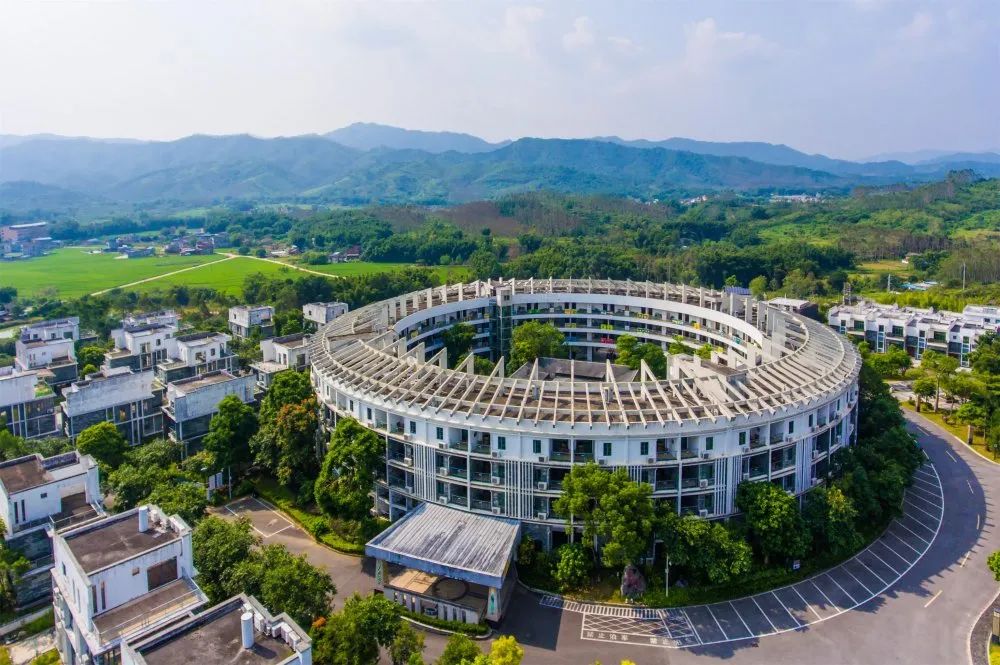 春节可用！！全家出游一价全包！性价比逆天， 宝藏C位温泉度假，166元/人打卡『尚天然』温泉小镇！