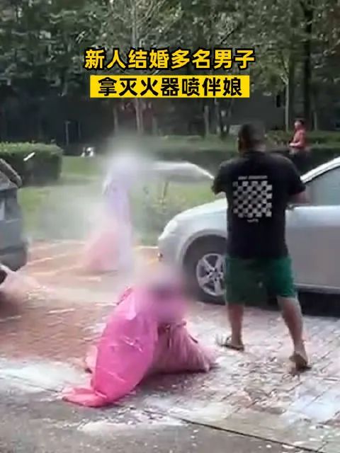凌晨3点，东莞一女生怒发朋友圈：我发誓再也不当伴娘了！