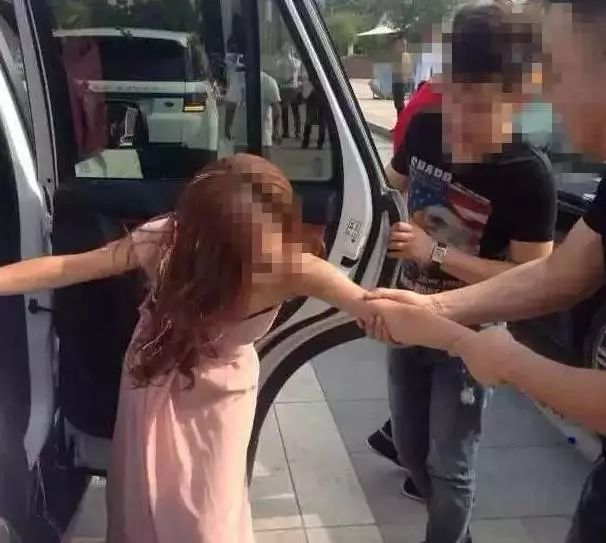 凌晨3点，东莞一女生怒发朋友圈：我发誓再也不当伴娘了！