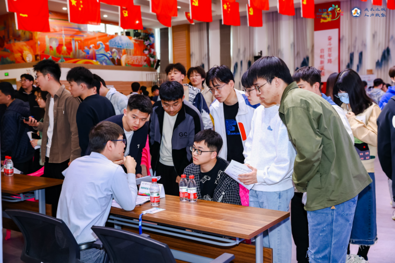 引领未来，名企名校汇聚河南，共筑辉煌