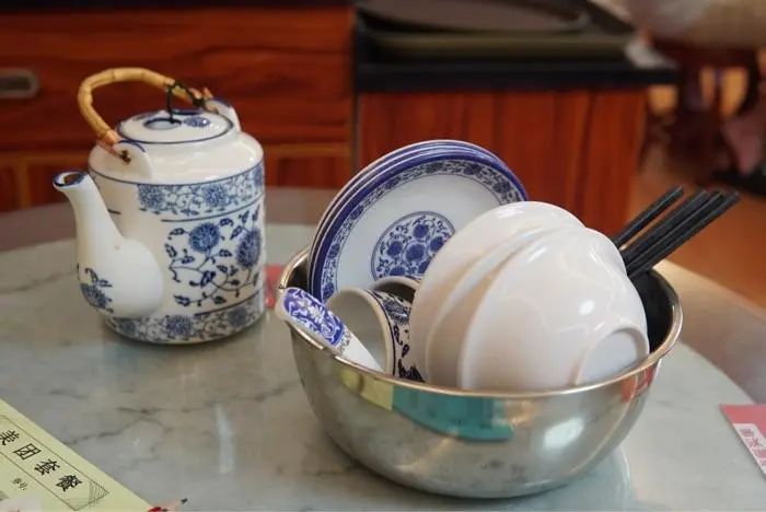 建议取消茶位费！有的东莞街坊却说不愿意？