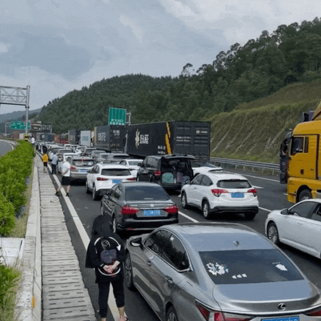 广东返程高峰已出现，网友：高速上都是“大聪明”，这些路段易堵！