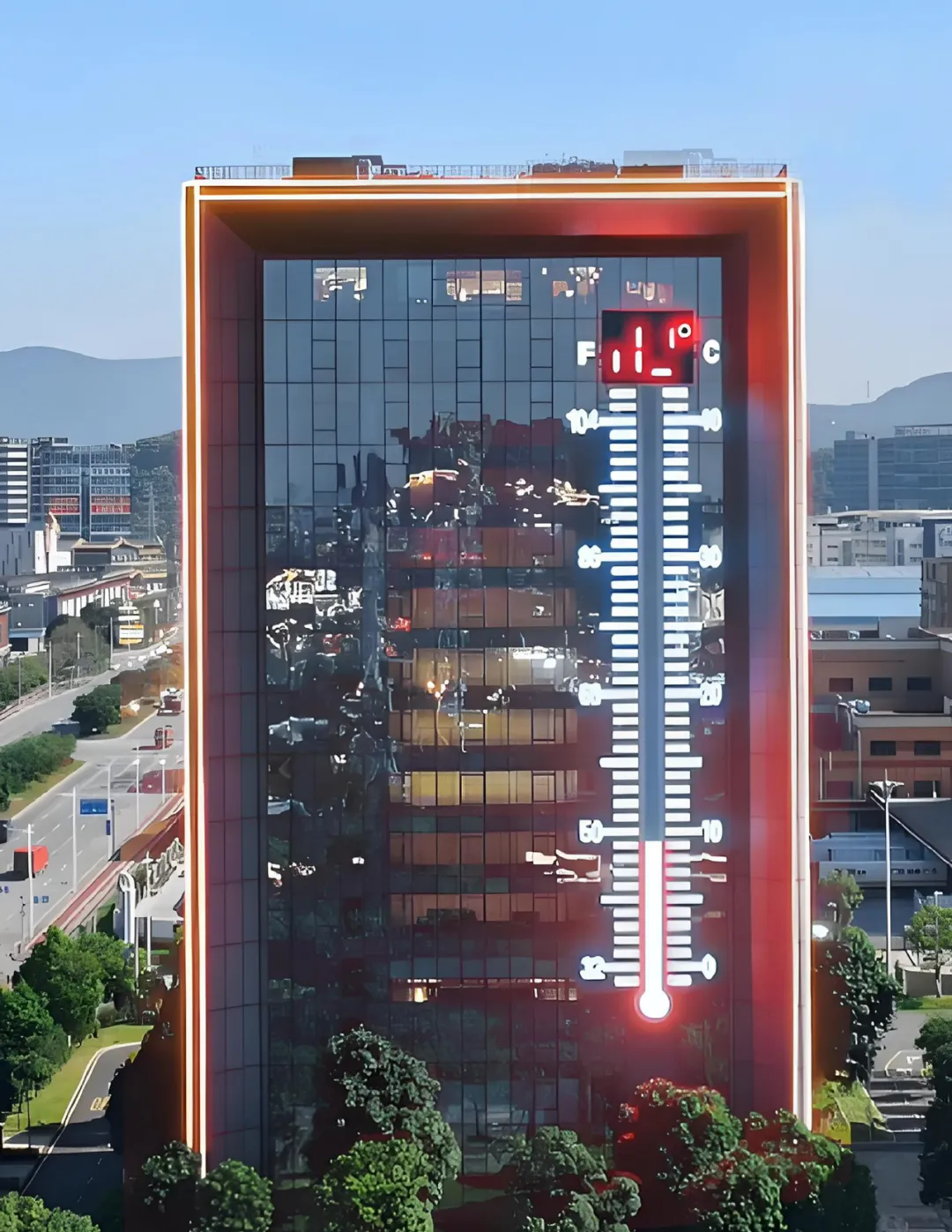 东莞温度计大楼火了！网友：这不比所谓的大师设计的好多了！