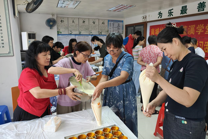 教育部推介！南城免费“成人托管班”凭实力出圈啦！